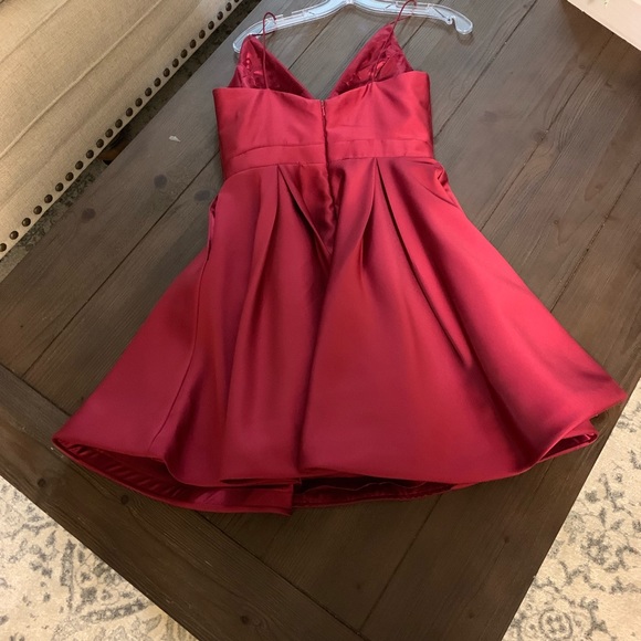 JVN by Jovani beautiful wine colored short dress - Picture 3 of 6